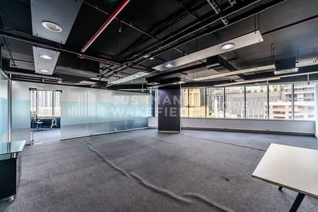 Office for Rent in Business Bay, Dubai - Partitioned Office | Well Fitted | 3 Parking