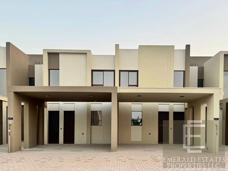 BRAND NEW | FIRST MOVER | OCT 15 ONWARDS