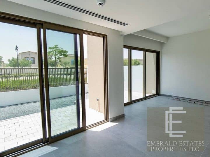 BRAND NEW | FIRST MOVER | OCT 15 ONWARDS