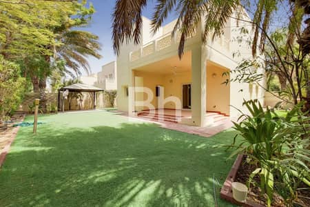 4 Bedroom Villa for Rent in The Meadows, Dubai - Upgraded | Close To Lake | Large Plot