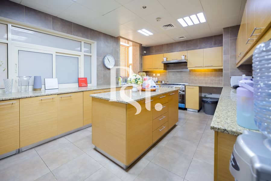 8 Vl147832-Khalifa-city-5brm-villa-abu-dhabi-26. jpg