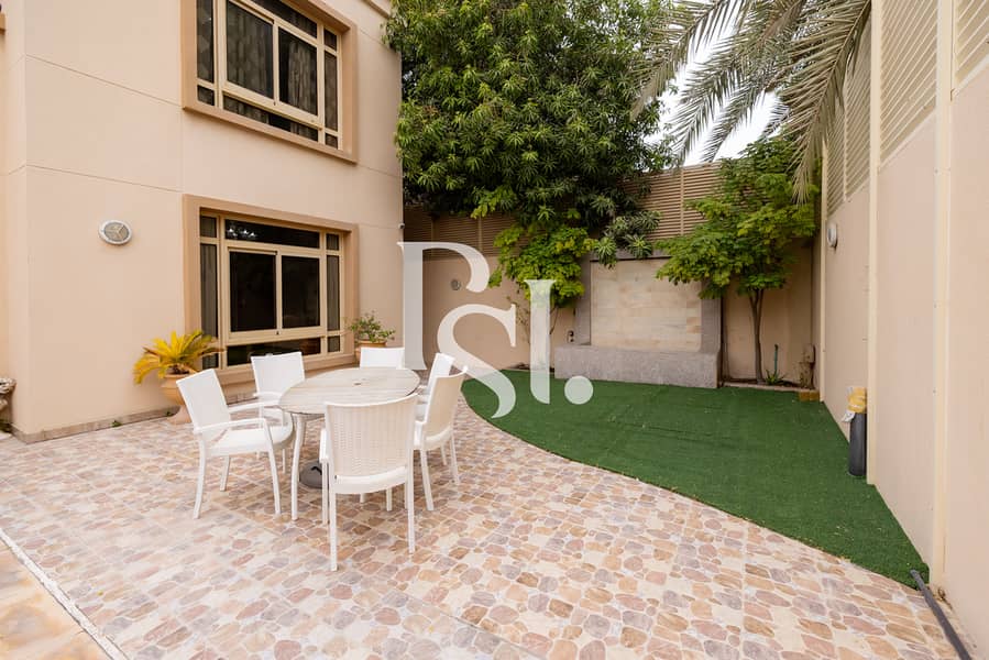 22 Vl147832-Khalifa-city-5brm-villa-abu-dhabi-100. jpg