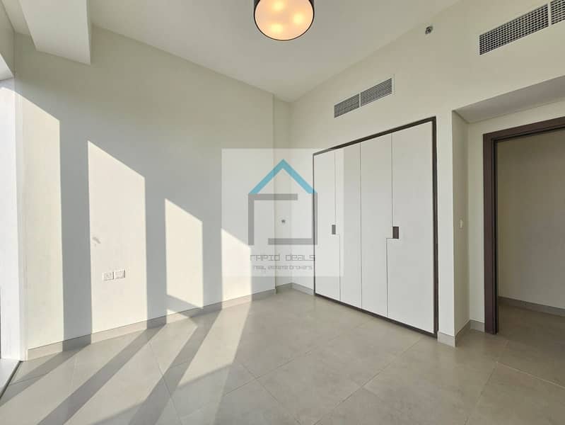 3BR on High Floor with Full Frame and Sea Views - Image 8