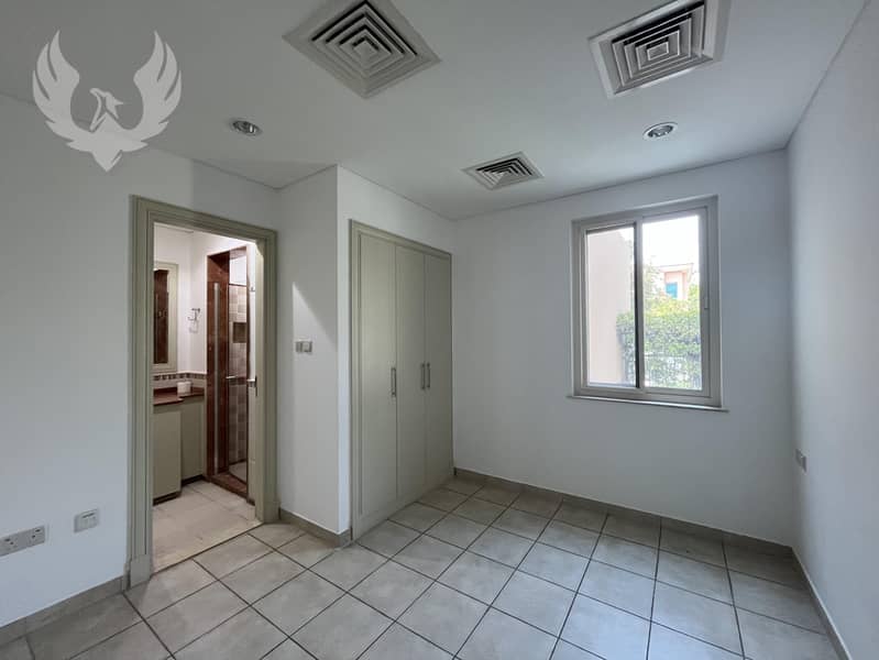 Golf Facing | Vacant | Landscaped Gardens - Image 8