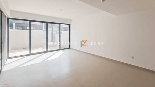 4 Bedroom Townhouse for Rent in Dubailand, Dubai - Cheapest 4BR | Close to Park | Vacant