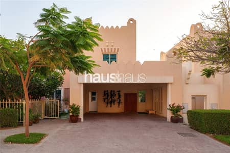 5 Bedroom Villa for Sale in Dubai Sports City, Dubai - Upgraded | Park Backing | Turnkey | VOT