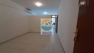 شقة في شارع المطار 1 غرفة 46000 درهم - 12588493