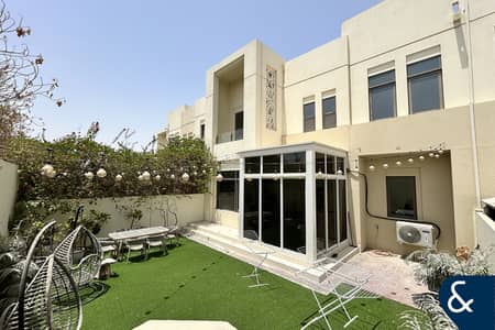 4 Bedroom Villa for Rent in Reem, Dubai - Upgraded | Extended | Single Row | Study