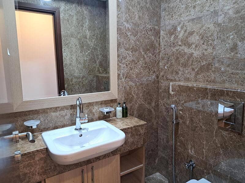 Bills Included | Serviced | Great Location - Image 8