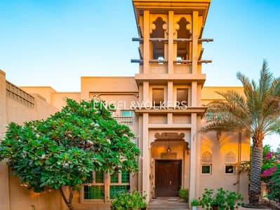 4 Bedroom Villa for Rent in Jumeirah Islands, Dubai - Furnished | Park View | Private Pool | Big Plot