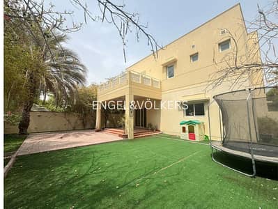 4 Bedroom Villa for Rent in The Meadows, Dubai - Large Layout | Peaceful Location | Vacant Now
