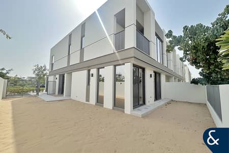 4 Bedroom Townhouse for Rent in Tilal Al Ghaf, Dubai - Upgraded | Pool Facing | Large Plot |