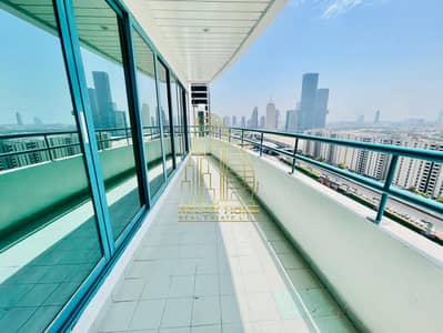 مکتب  للايجار في شارع الشيخ زايد، دبي - IMG-20250821-WA0451. jpg