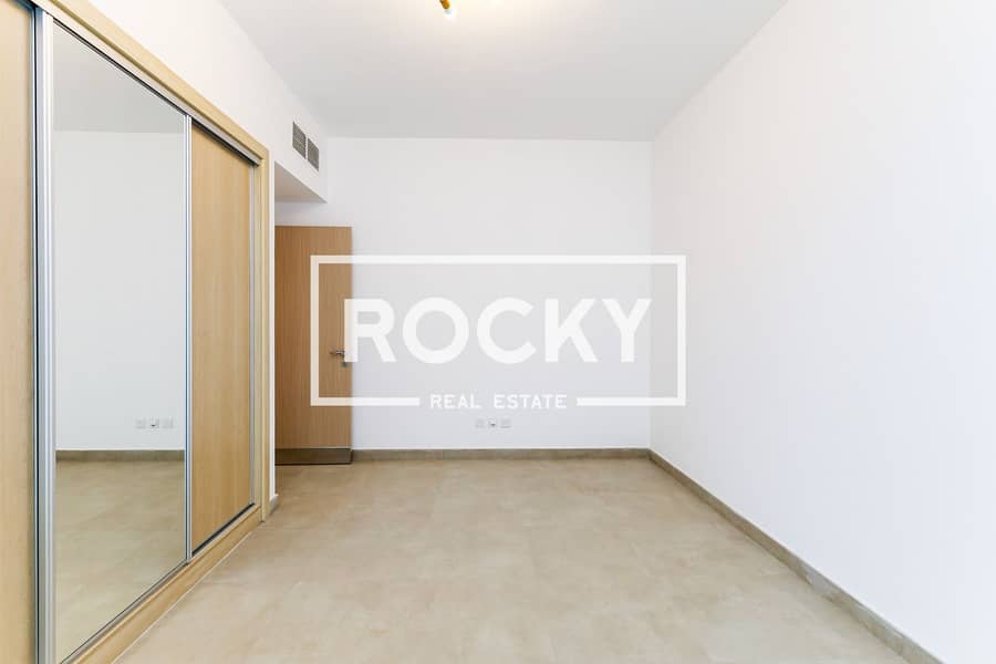 6 Sky views - Apartment (13 of 15). jpg