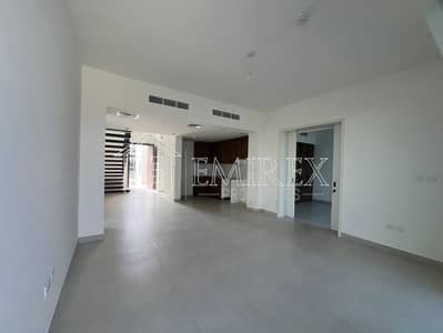 تاون هاوس 4 غرف نوم للايجار في تاون سكوير، دبي - WhatsApp Image 2025-06-23 at 7.54. 17 PM. jpeg