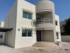 فیلا في مجمع المنتزه،جبل علي 4 غرف 260000 درهم - 12591636