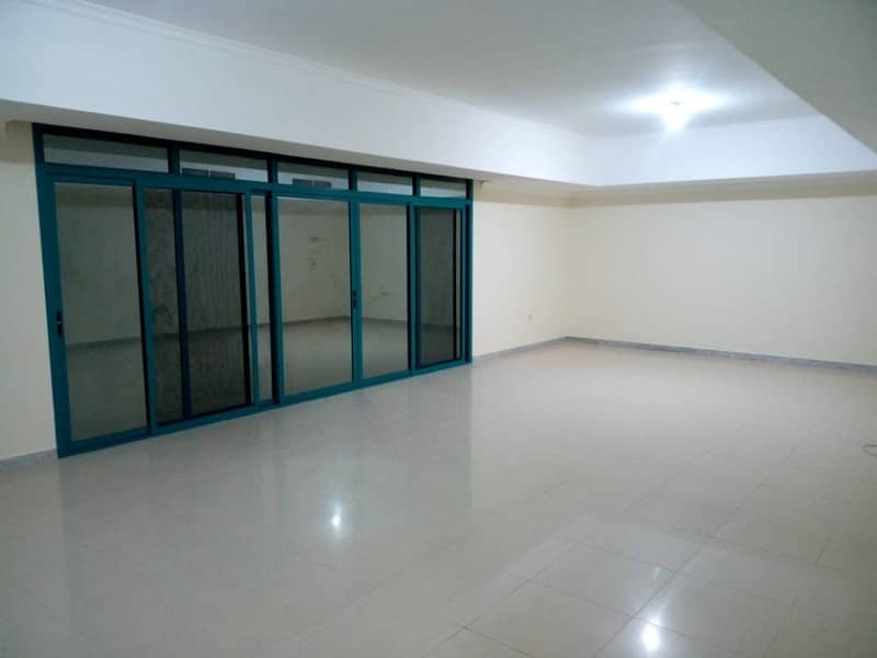 Квартира в Аль Манасир, 4 cпальни, 100000 AED - 4157586