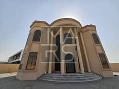 فیلا في السيوح 4 غرف 140000 درهم - 12597148