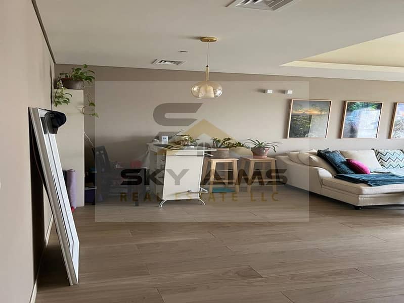 Stylish 2BHK Semi Furnished | High Floor | Budget Friendly | Full of Light