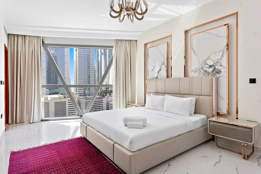 LAVISH & LUXURIOUS 2 BEDROOM | FULLY UPGRADED | PRIME LOCATION