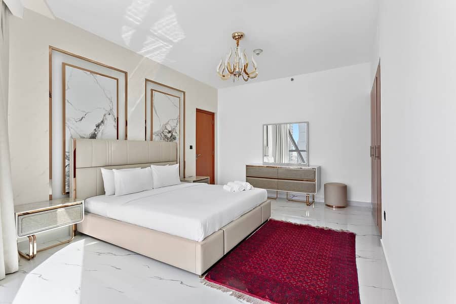 LAVISH & LUXURIOUS 2 BEDROOM | FULLY UPGRADED | PRIME LOCATION