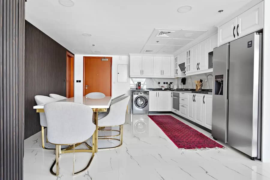 LAVISH & LUXURIOUS 2 BEDROOM | FULLY UPGRADED | PRIME LOCATION - Image 10