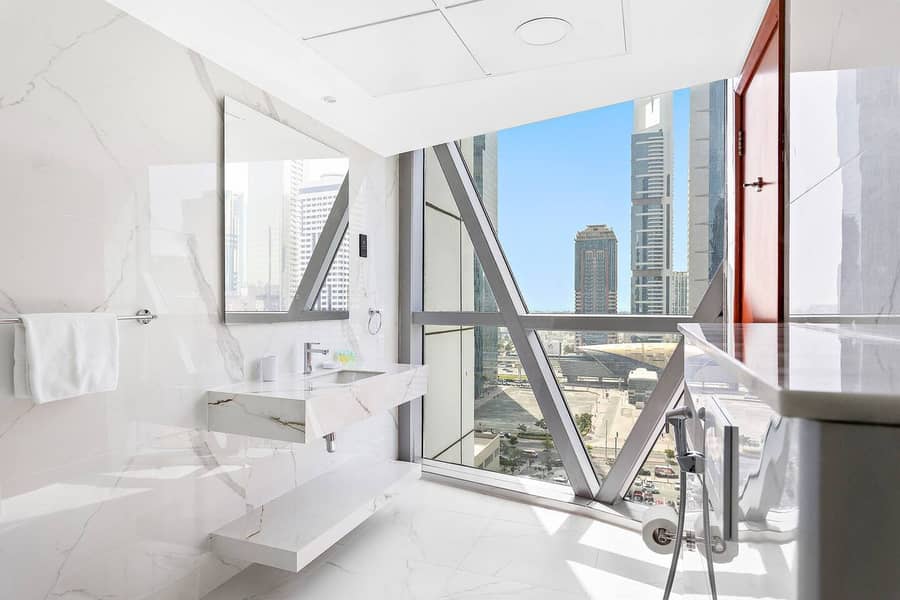 LAVISH & LUXURIOUS 2 BEDROOM | FULLY UPGRADED | PRIME LOCATION - Image 14