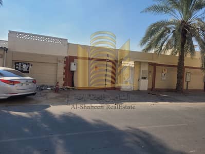 9 Bedroom Villa for Sale in Al Nuaimiya, Ajman - For sale in Ajman, Al Nuaimiya area  A popular house with an area of 3600 square feet  The house consists of 9 rooms, a living room, and 9 bathrooms  The house is in a very special location, very close to the Dubai and Sharjah exits and the Mohammed