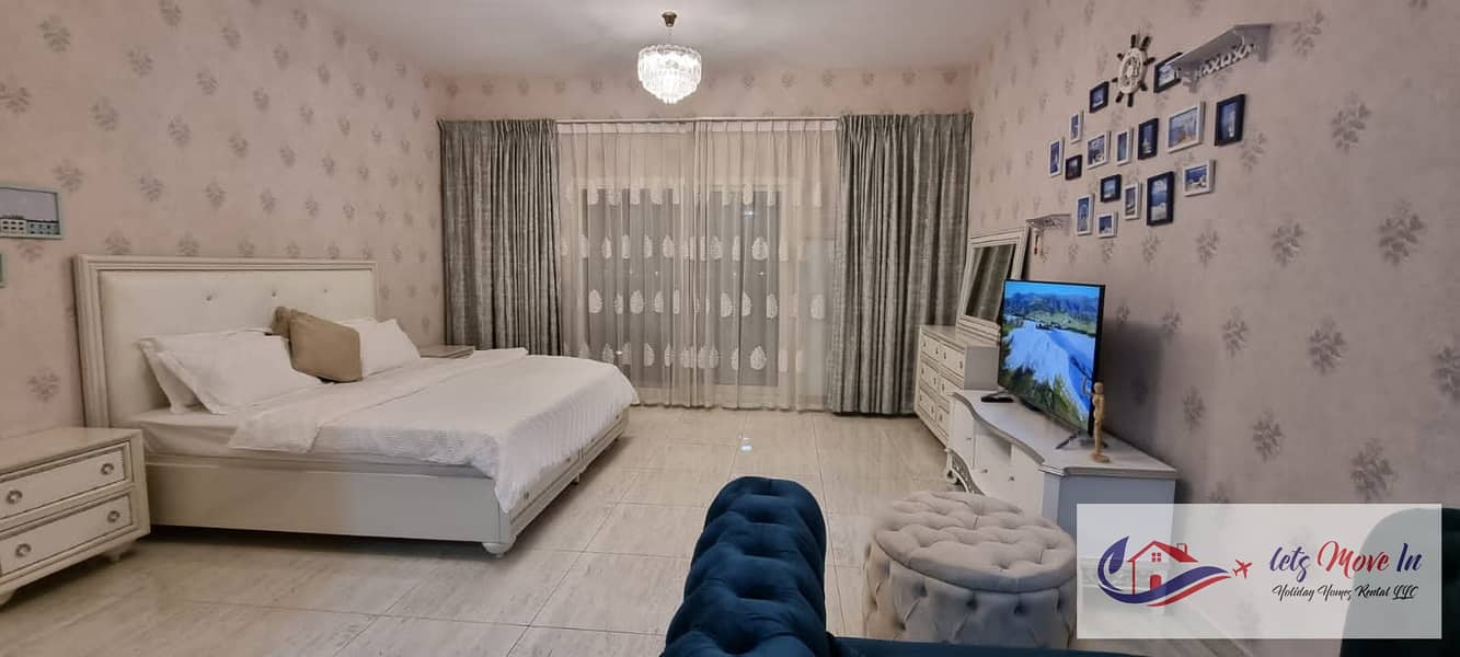 FULLY FURNISHED APARTMENT VERY CHEAPE PRICE READY TO MOVE FULLY FACILTIES