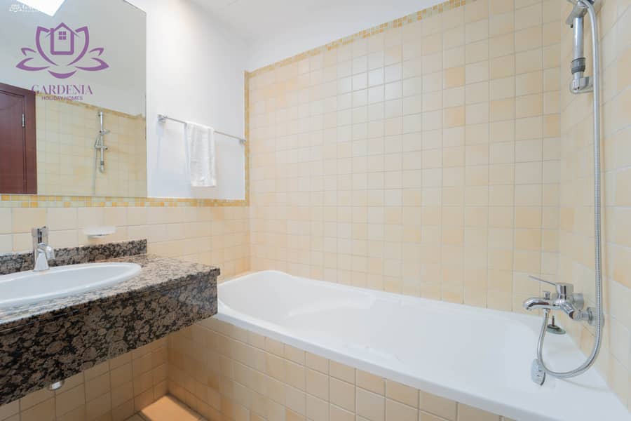 10 Bath 2 12. jpg
