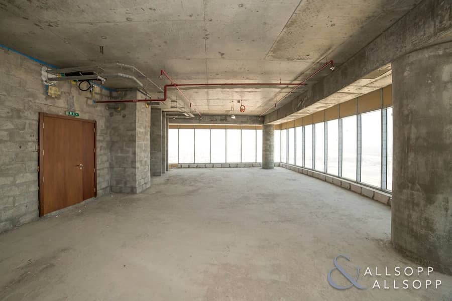 Full Floor | Panoramic view | 49 Parking