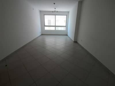 Luxurious 2 Br With Storage And One Month Free With Open View Luxurious 2 Br With Storage And One Month Free With Open View