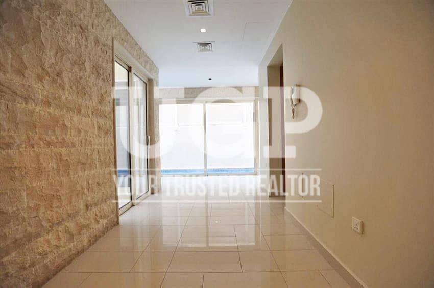 Hot Price! Huge layout 5BR Villa with Pool Hot Price! Huge layout 5BR Villa with Pool