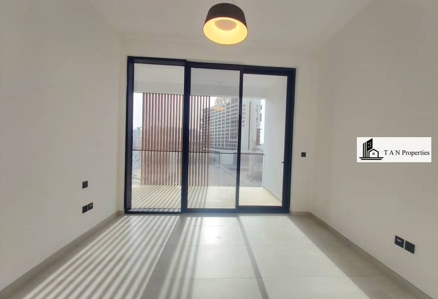 Stylish Interiors | Open Layout | Garden Nearby - Image 6