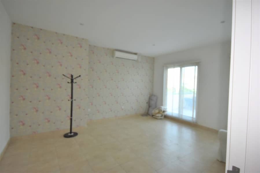 C3 upgraded 5 BR villa with free contract for Garden, Pool