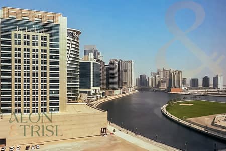 شقة 3 غرف نوم للايجار في الخليج التجاري، دبي - شقة في ذا كوزموبوليتان (داماك ميزون)،الخليج التجاري 3 غرف 165000 درهم - 12609216