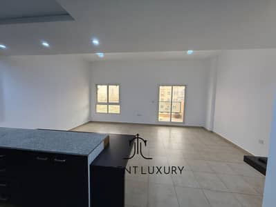 2 Bedroom Apartment for Rent in Remraam, Dubai - IMG_4629. JPG