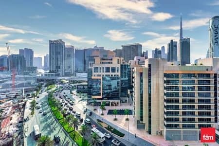 Studio for Rent in Business Bay, Dubai - BIGGEST LAYOUT/BURJ VIEW/PRIVATE JACUZZI/LUXURY