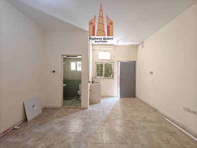 سكن عمال  للايجار في المنطقة الصناعية، الشارقة - 1000281176. jpg
