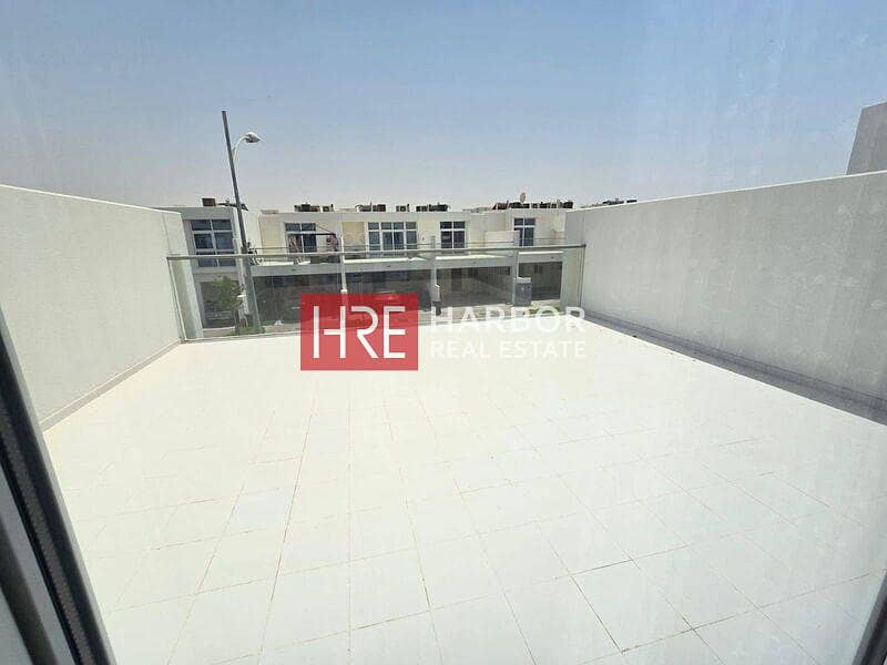 Middle closed kitchen | Ready to Move In | Terrace - Image 10