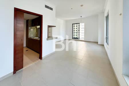 1 Bedroom Apartment for Rent in Downtown Dubai, Dubai - Spacious Unit | Burj View | Well Maintained