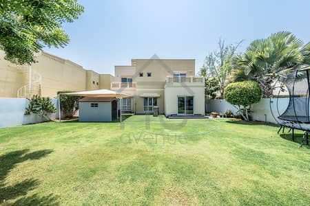 5 Bedroom Villa for Sale in The Meadows, Dubai - 1. jpeg