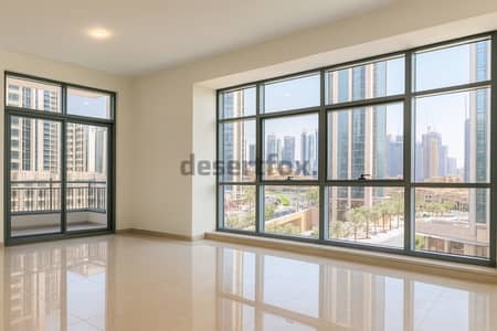 2 Bedroom Flat for Rent in Downtown Dubai, Dubai - Boulevard & Vida Pool View | Well Maintained | Vacant