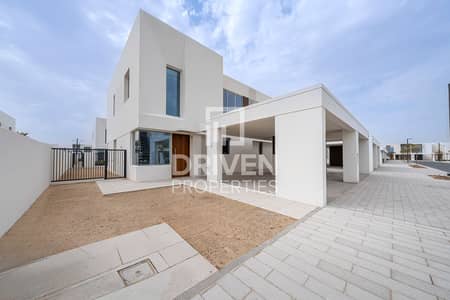 4 Bedroom Townhouse for Sale in The Valley by Emaar, Dubai - Corner Unit I Ready to Move in I Motivated Seller