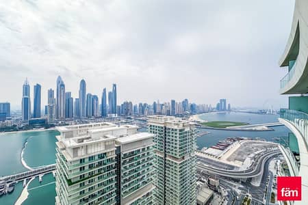 1 Bedroom Apartment for Sale in Dubai Harbour, Dubai - Full Marina Skyline Views | Beachfront | Furnished