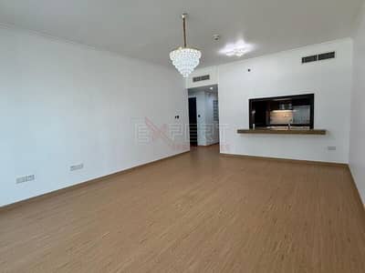 1 Bedroom Apartment for Rent in Downtown Dubai, Dubai - Spacious Layout | Community View | Ready to Move In