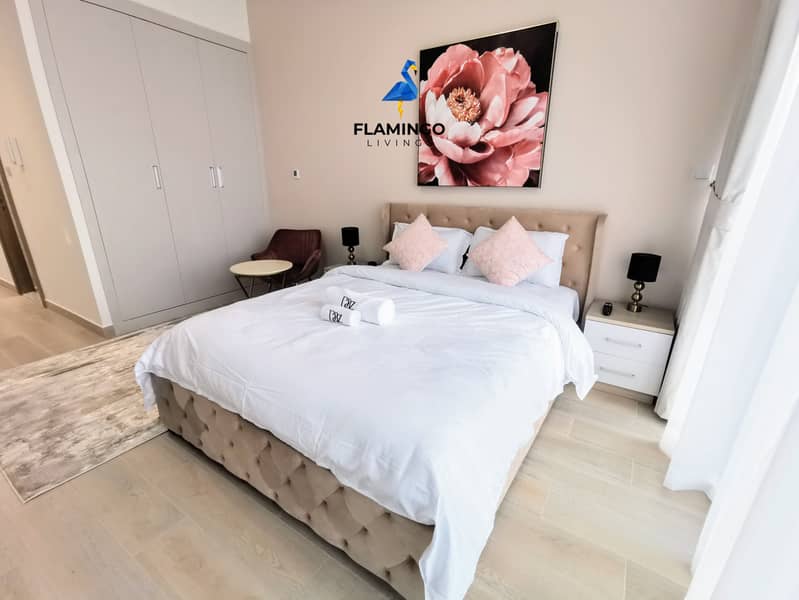 Stylish, Bright & Well-Connected - Prime Location