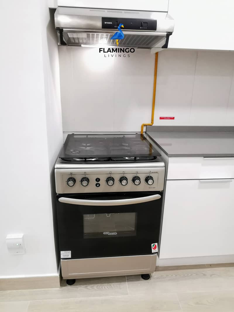 Stylish, Bright & Well-Connected - Prime Location - Image 8