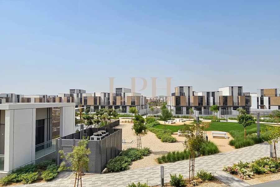 Park Facing | Premium Location | Perfect Price - Image 14