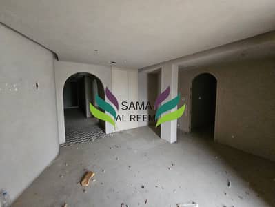 فيلا تجارية  للايجار في جميرا، دبي - 20250819_182407. jpg